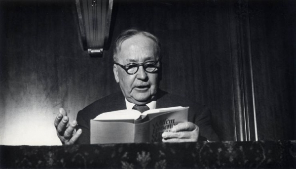 Willem Elsschot leest voor uit Verzameld Werk, 1957 (c) Letterenhuis
